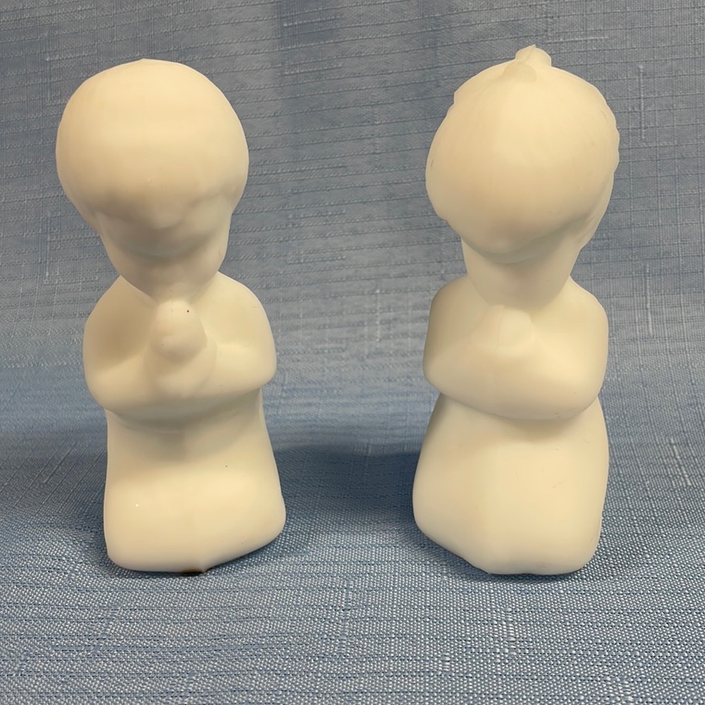 Fenton Praying Children White satin Glass 4”